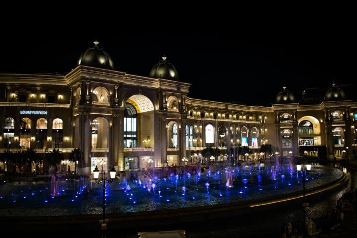 Dancing Fountain at Vendome Mall